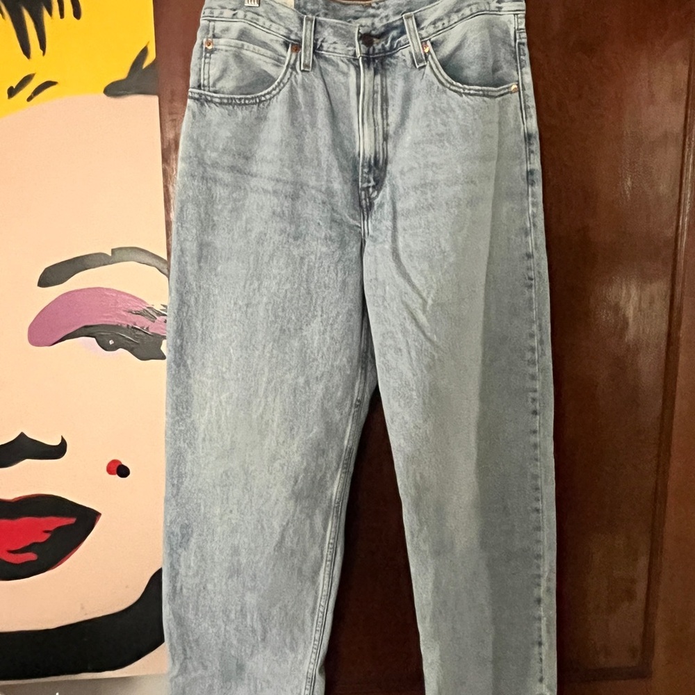 Levis Blue Jeans sz 30